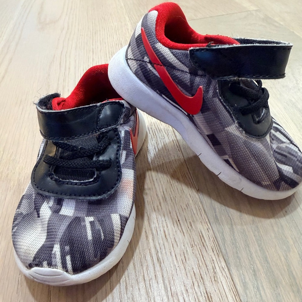 Nike Kids Black and Red Velcro Sneakers